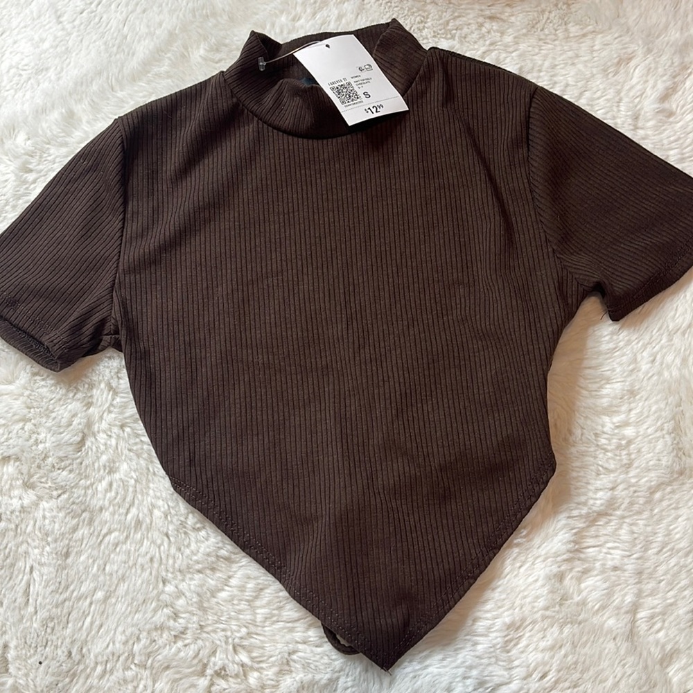 NWT forever 21 open back top - SIZE: S
